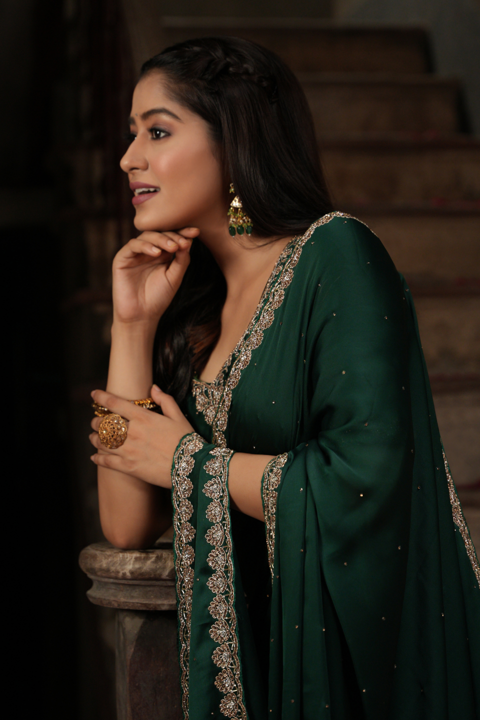 Enchanting Bottle Green Saree with Antique Zardozi Nine Yard Border on Satin Fabric