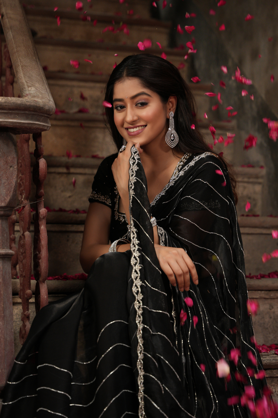 Majestic Black Saree with Heavy Horizontal Lines & Nine Yard Zarkan Border on Organza Tissue