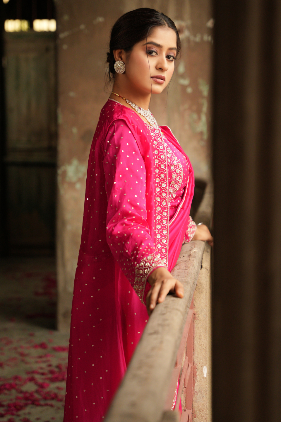 Regal Radiance: Dark Pink/Rani Organza Saree with Cutdana & Sequins Embellishments