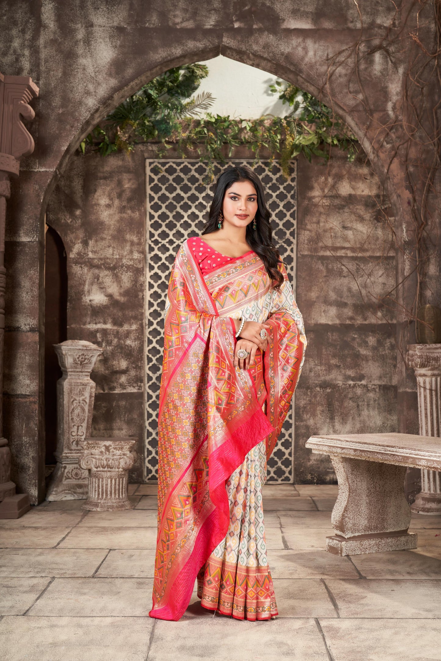 Classic Cream Banarasi Silk Saree with Patni Border Pallu