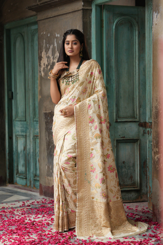 Golden Off-White Silk Saree: A Symphony of Floral Elegance & Zardozi Brilliance